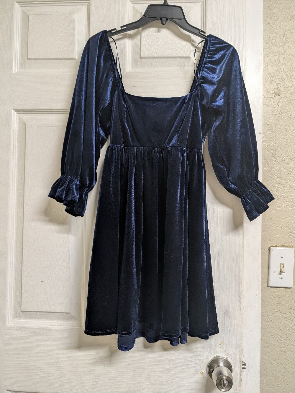 Women's  Velvet Square-Neck Long Sleeve Party Dress - Navy
